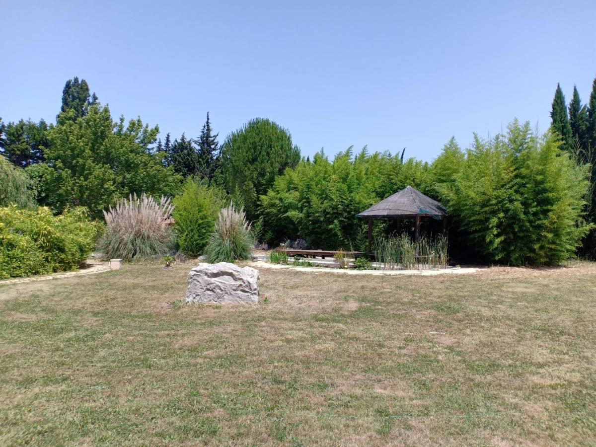 Instant Parfait Chambre Privee Et Piscine Monteux Exteriör bild